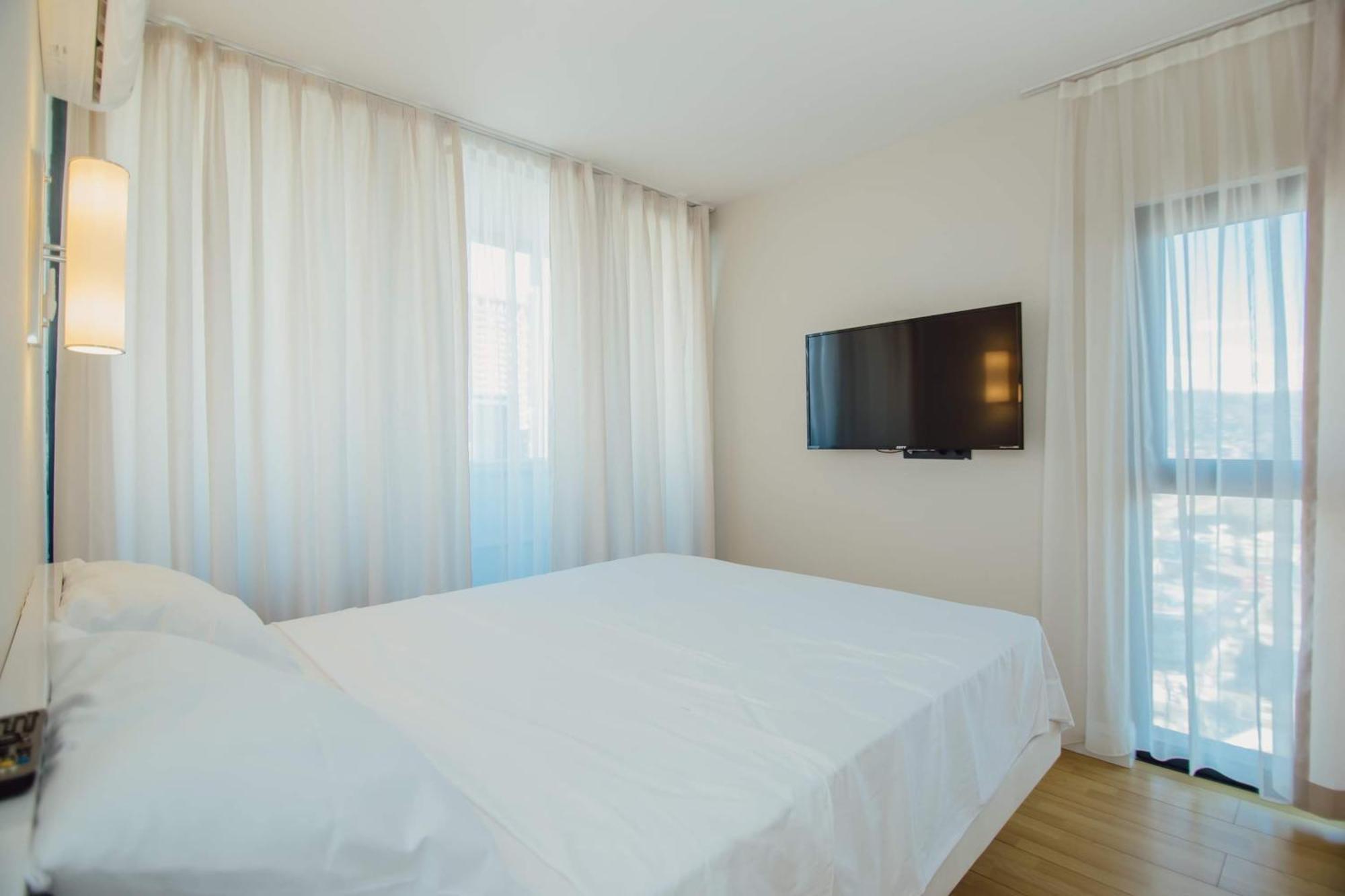 Aparthotel Orbi City Center Sea View Batumi Exterior foto