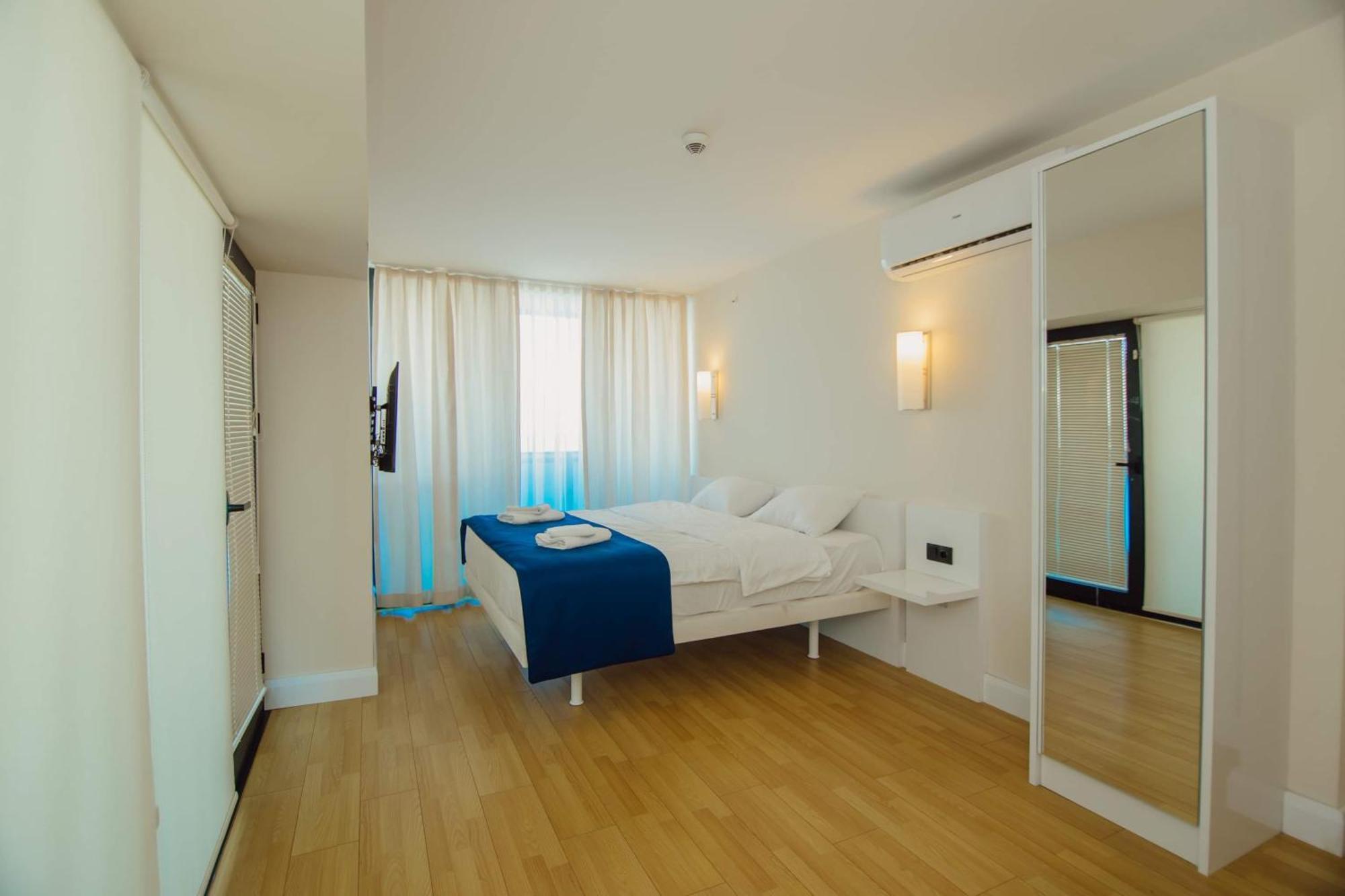 Aparthotel Orbi City Center Sea View Batumi Exterior foto