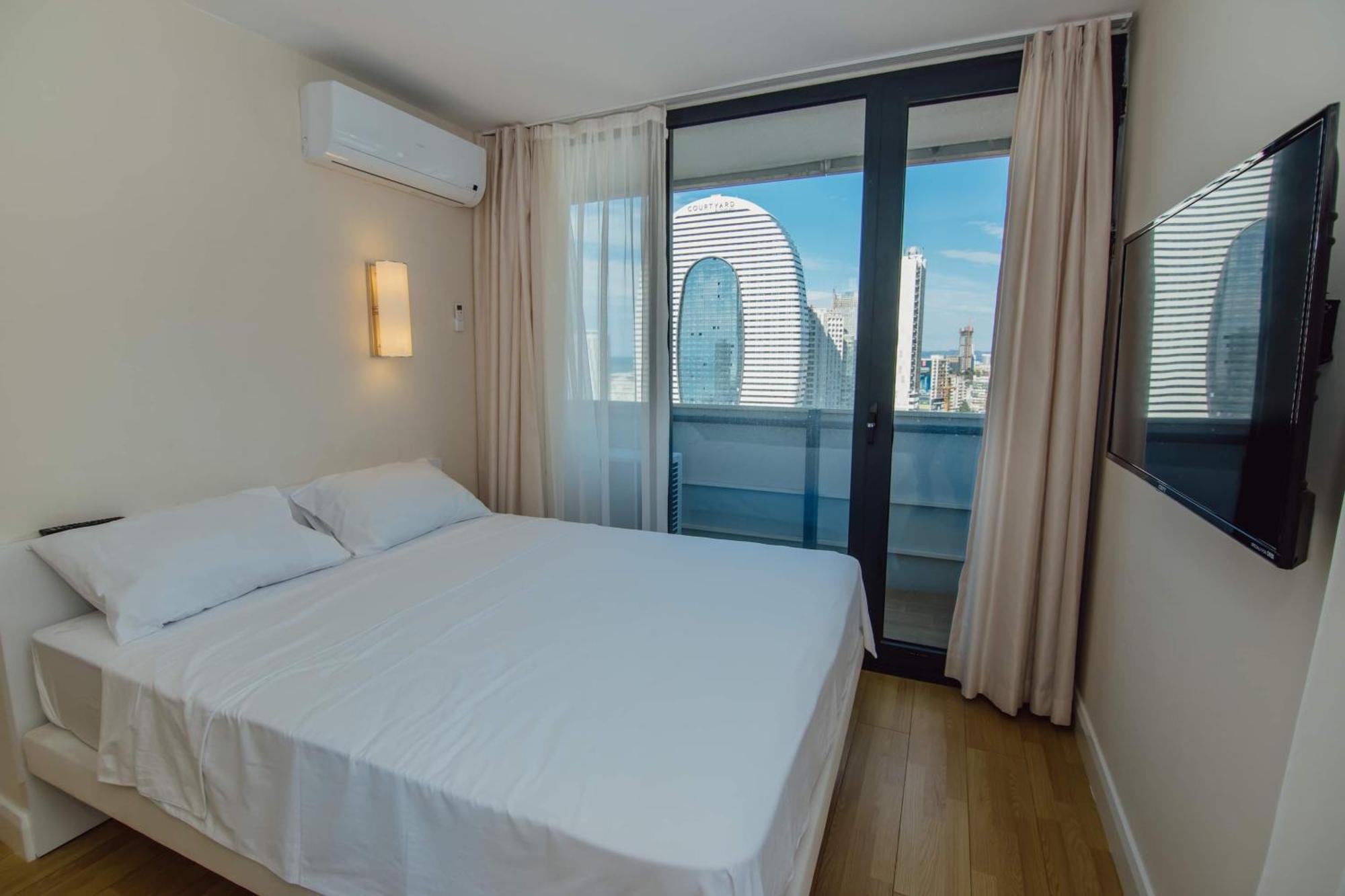 Aparthotel Orbi City Center Sea View Batumi Exterior foto
